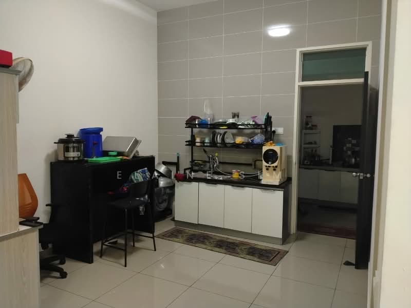 Terraced House for Sale in Bandar Putra (Kulai) - Elaine Sim - Kitchen - PropertyGuru.com.my