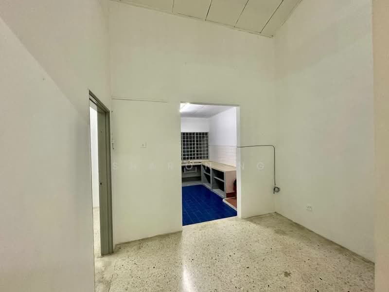Rumah Teres 1 Tingkat untuk Dijual di Skudai (Johor) - Sharon Ng - Kitchen - PropertyGuru.com.my