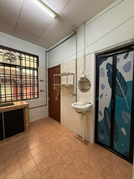 1-storey Terraced House for Sale in Bandar Uda Utama (Johor Bahru) - Sharon Ng - Kitchen - PropertyGuru.com.my