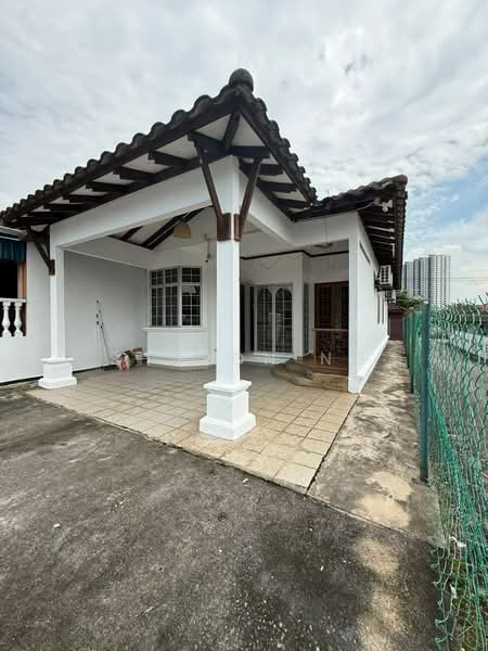 1-storey Terraced House for Sale in Bandar Uda Utama (Johor Bahru) - Sharon Ng - Exterior - PropertyGuru.com.my