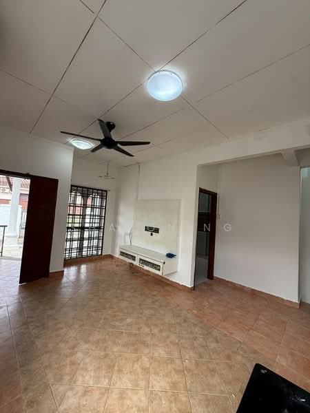 1-storey Terraced House for Sale in Bandar Uda Utama (Johor Bahru) - Sharon Ng - Living Room - PropertyGuru.com.my