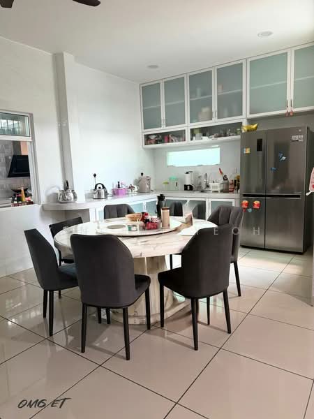 Rumah Berkembar untuk Dijual di Canary Garden (Klang) - Vincent Yeoh - Kitchen - PropertyGuru.com.my