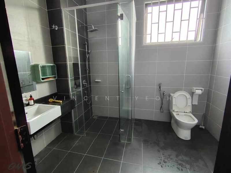Rumah Berkembar untuk Dijual di Canary Garden (Klang) - Vincent Yeoh - Bathroom - PropertyGuru.com.my