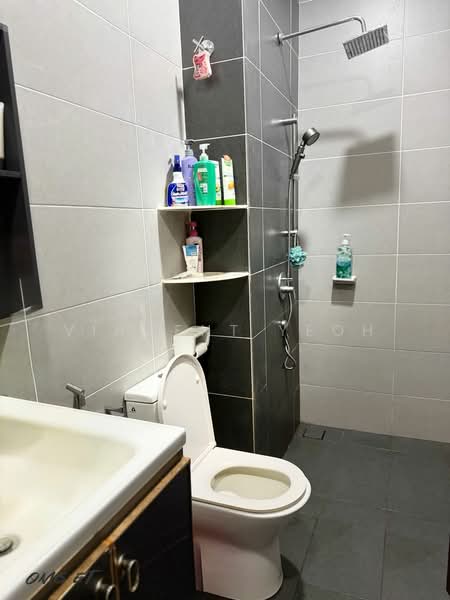 Rumah Berkembar untuk Dijual di Canary Garden (Klang) - Vincent Yeoh - Bathroom - PropertyGuru.com.my