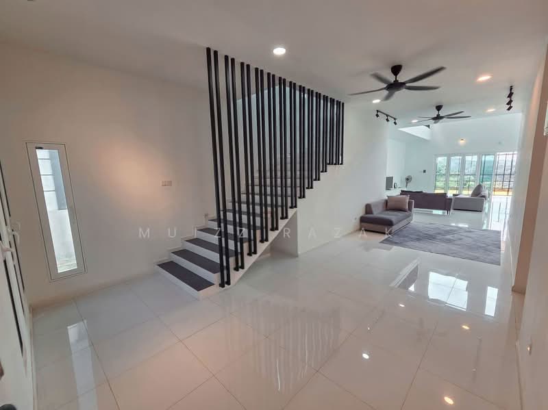 Bungalow for Sale in Rkt Sungai Merab (Dengkil) - Muizz Razak - PropertyGuru.com.my