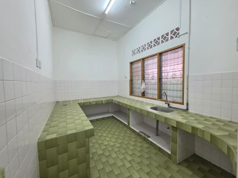 Rumah Teres 1-Tingkat untuk Dijual di Kepong (Selangor) - Vincent Goh - Kitchen - PropertyGuru.com.my