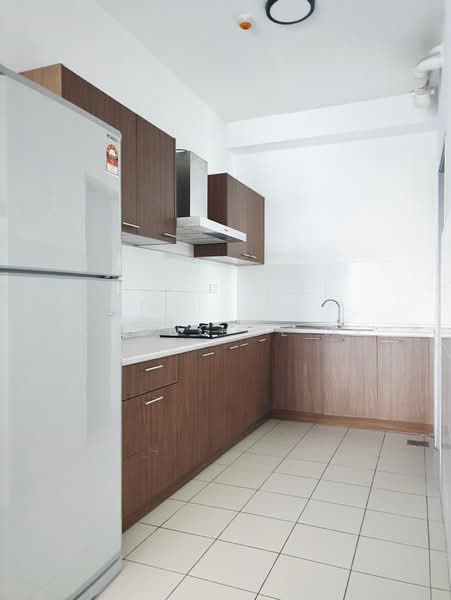 Servis Apartment untuk Dijual di Greenz (Residensi Flora) @ One South - Chong De Yi - Kitchen - PropertyGuru.com.my