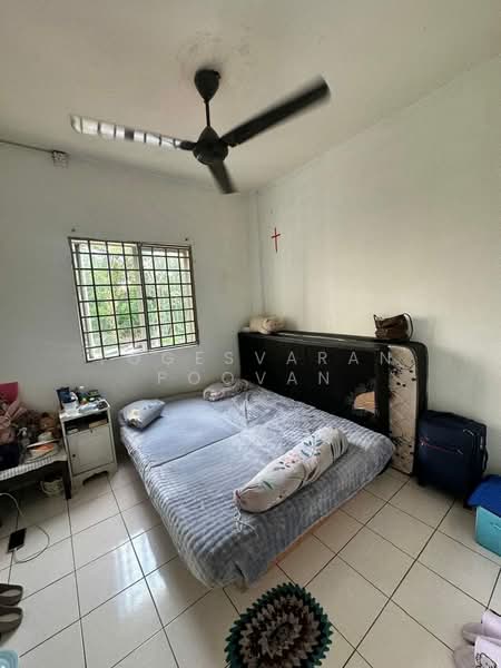 Pangsapuri untuk Dijual di Tropika Apartment - Yogesvaran Poovan - Bedroom - PropertyGuru.com.my