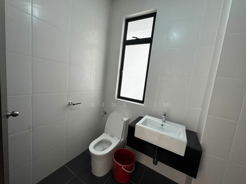 Rumah Kluster untuk Dijual di Iskandar Puteri (Nusajaya) (Johor) - Elaine Sim - Bathroom - PropertyGuru.com.my