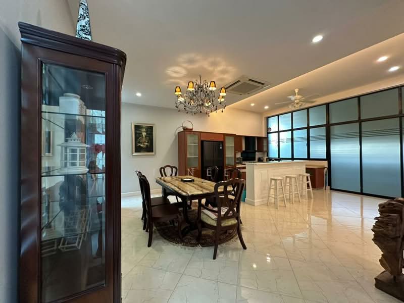 Bungalow House untuk Disewa di Batu Ferringhi (Penang) - Xinnee . - Dining Room - PropertyGuru.com.my