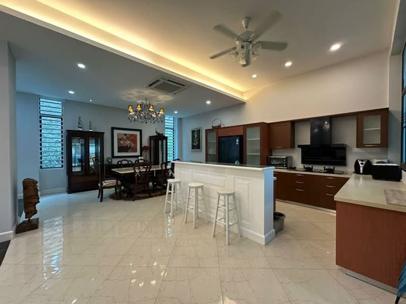 Bungalow House untuk Disewa di Batu Ferringhi (Penang) - Xinnee . - Kitchen - PropertyGuru.com.my