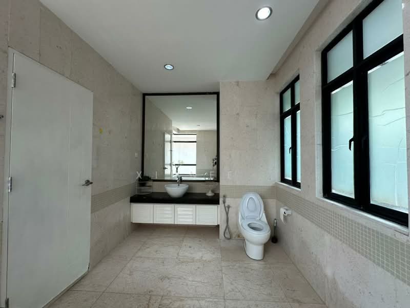 Bungalow House untuk Disewa di Batu Ferringhi (Penang) - Xinnee . - Bathroom - PropertyGuru.com.my
