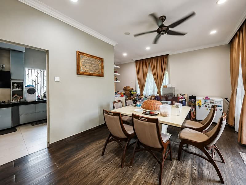 Rumah Banglo untuk Dijual di Desa Pinggiran Putra (Dengkil) - Azli Ibrahim - Dining Room - PropertyGuru.com.my