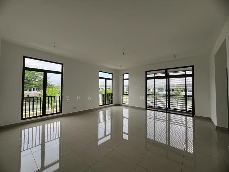 Rumah Teres 2 Tingkat untuk Dijual di Taman Mutiara Rini (Skudai) - Sharon Ng - Living Room - PropertyGuru.com.my