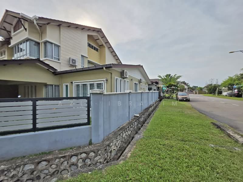 Rumah Berkembar untuk Dijual di Bandar Seri Putra (Bangi) - Azli Ibrahim - Exterior - PropertyGuru.com.my