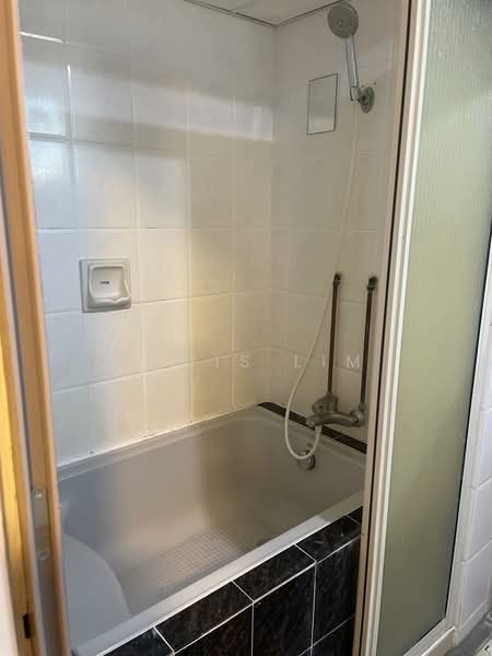 Kondominium untuk Disewa di Marina Bay Condominium - Mavis Lim - Bathroom - PropertyGuru.com.my