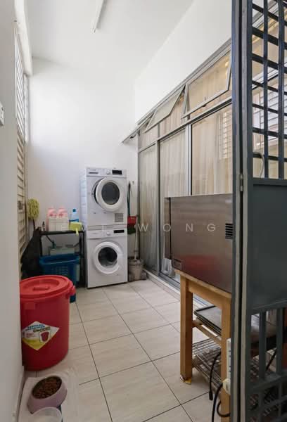 Rumah Teres 2 Tingkat untuk Dijual di Seksyen U13 (Setia Alam) - Eve Wong - Balcony - PropertyGuru.com.my