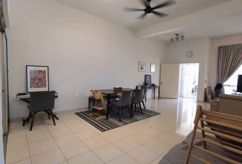 Rumah Teres 2 Tingkat untuk Dijual di Seksyen U13 (Setia Alam) - Eve Wong - Living Room - PropertyGuru.com.my