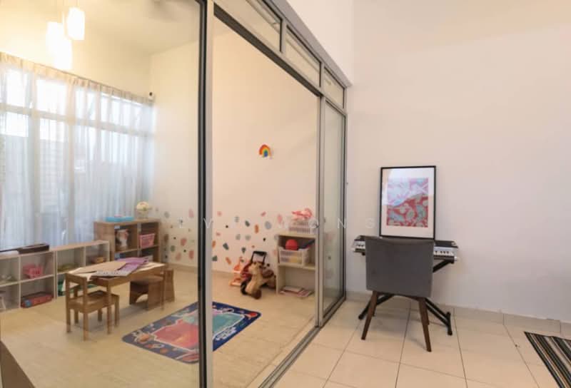 Rumah Teres 2 Tingkat untuk Dijual di Seksyen U13 (Setia Alam) - Eve Wong - Study - PropertyGuru.com.my