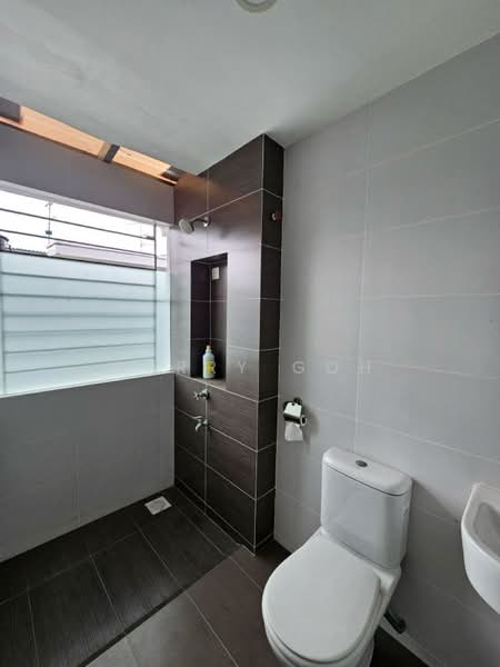 2-storey Terraced House for Rent in Taman Sutera Utama (Skudai) - Herry Goh - Bathroom - PropertyGuru.com.my