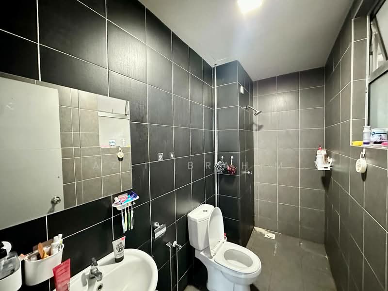 Service Residence for Sale at The Zizz @ Damansara North - Azli Ibrahim - Bathroom - PropertyGuru.com.my
