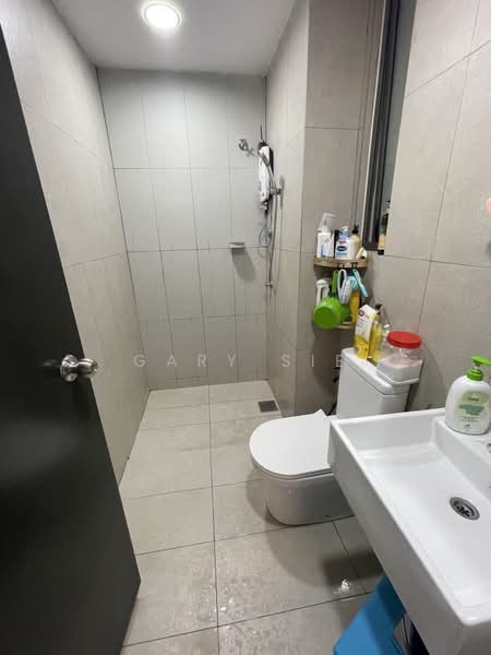 Servis Apartment untuk Disewa di Kenwingston Platz - Gary Sie - Bathroom - PropertyGuru.com.my