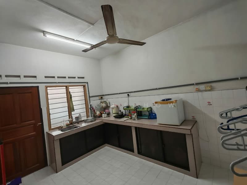 Pangsapuri untuk Dijual di Pangsapuri Durian Daun - Joanne How - Kitchen - PropertyGuru.com.my