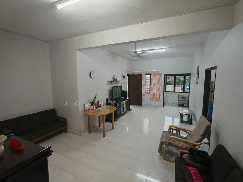 Pangsapuri untuk Dijual di Pangsapuri Durian Daun - Joanne How - Living Room - PropertyGuru.com.my