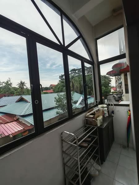 Pangsapuri untuk Dijual di Pangsapuri Durian Daun - Joanne How - Balcony - PropertyGuru.com.my