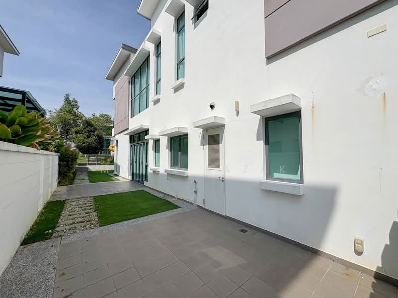 Semi-Detached House for Sale in Cyberjaya (Selangor) - Muizz Razak - PropertyGuru.com.my