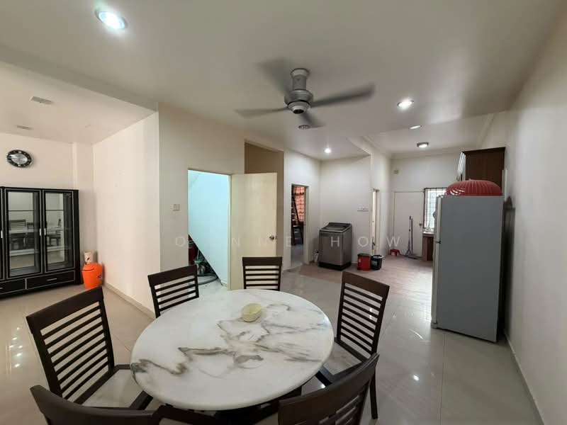 Rumah Teres 2 Tingkat untuk Dijual di Taman Semabok Perdana (Semabok) - Joanne How - Dining Room - PropertyGuru.com.my