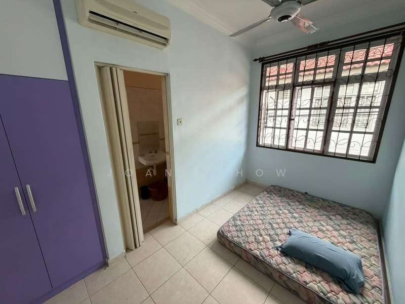 Rumah Teres 2 Tingkat untuk Dijual di Taman Semabok Perdana (Semabok) - Joanne How - Bedroom - PropertyGuru.com.my