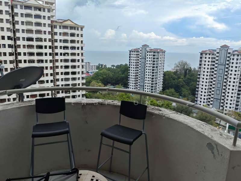 Kondominium untuk Dijual di Eden Seaview Condominium - Engie Ong - Balcony - PropertyGuru.com.my