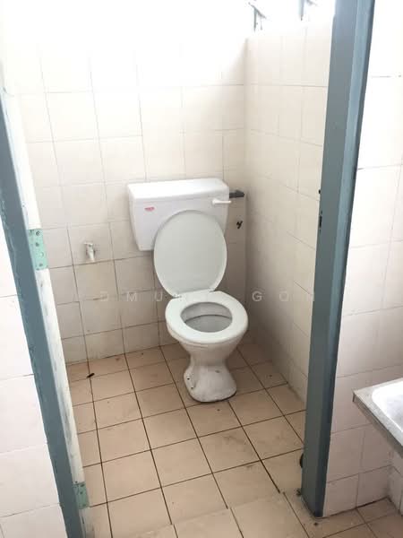 Flat for Rent at Desa Mentari Flat (Block 8) - Edmund Goh - Bathroom - PropertyGuru.com.my