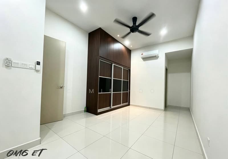 Semi-Detached House for Sale in Telok Panglima Garang (Selangor) - Camie Hoo - Bedroom - PropertyGuru.com.my