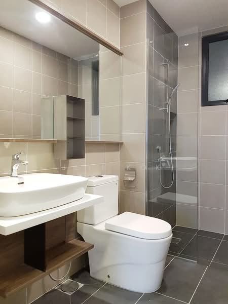 Kondominium untuk Disewa di One Central Park - Jeff Kok - Bathroom - PropertyGuru.com.my