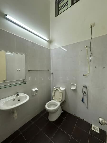 2-storey Terraced House for Sale in Taman Mutiara Rini (Skudai) - Elyn Tay - Bathroom - PropertyGuru.com.my