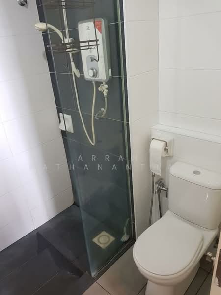 Service Residence for Sale at KU Suites - Arran Sathananthar - Bathroom - PropertyGuru.com.my