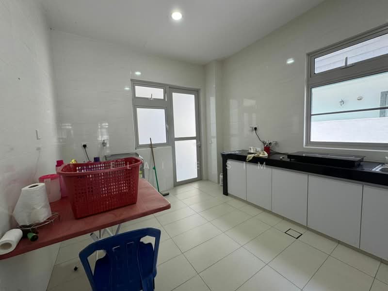 Rumah Kluster untuk Dijual di Taman Ekoflora (Johor Bahru) - Elaine Sim - Kitchen - PropertyGuru.com.my