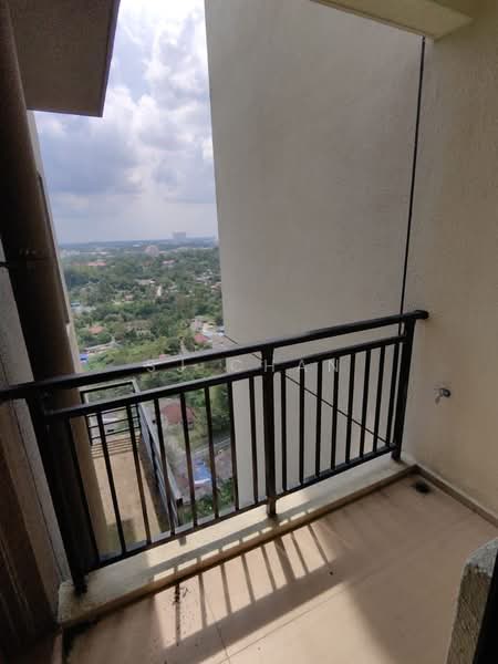 Servis Apartment untuk Dijual di Country Garden Central Park - SJ CHAN - Balcony - PropertyGuru.com.my