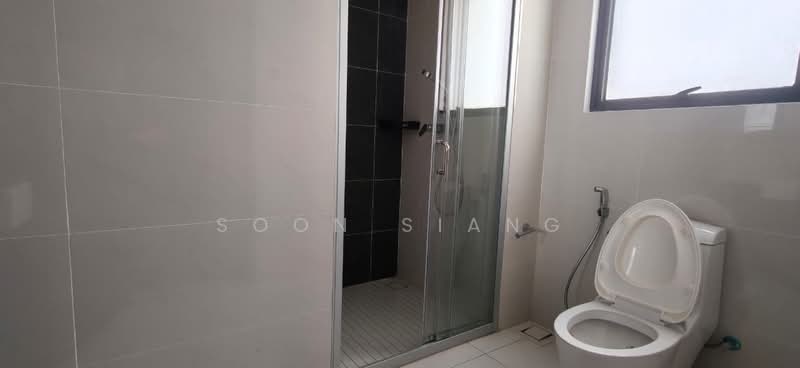Kondominium untuk Disewa di Bay Laurel @ Country Garden Danga Bay - Soon Siang - Bathroom - PropertyGuru.com.my