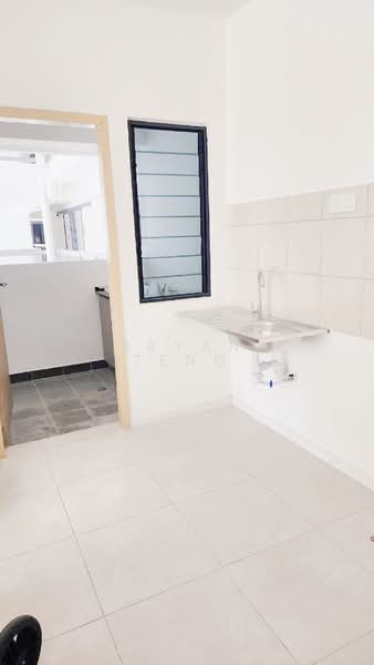 Kondominium untuk Dijual di Granito - Bryan Teng - Kitchen - PropertyGuru.com.my