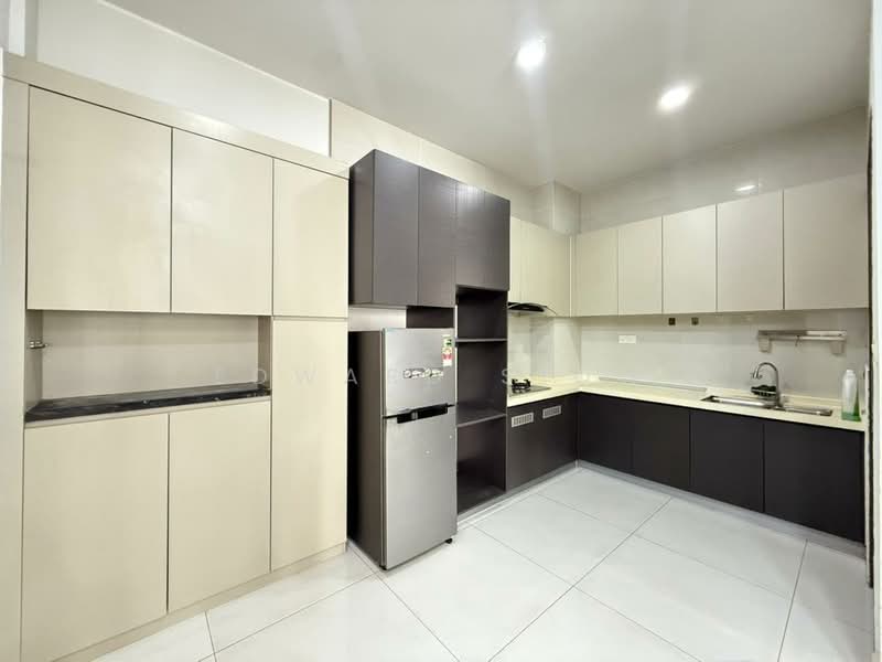 Kondominium untuk Disewa di Bay Laurel @ Country Garden Danga Bay - Edward Siow - Kitchen - PropertyGuru.com.my