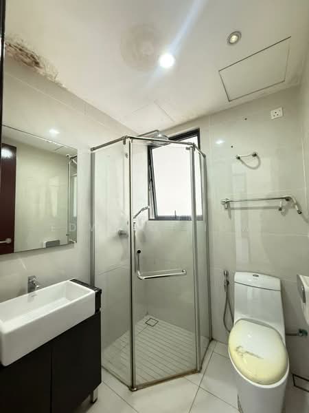 Kondominium untuk Disewa di Bay Laurel @ Country Garden Danga Bay - Edward Siow - Bathroom - PropertyGuru.com.my