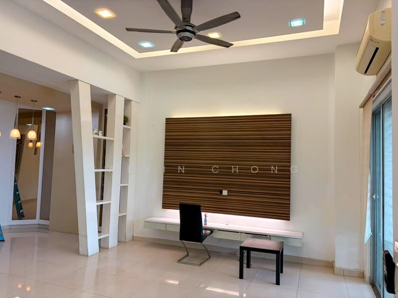 Rumah Teres 2 Tingkat untuk Dijual di Taman Putra Prima (Puchong) - Calvin Chong - Living Room - PropertyGuru.com.my