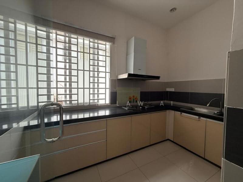 Rumah Teres 3-Tingkat untuk Dijual di Sunway Merica (Bayan Lepas) - Aeon Law Ai - Kitchen - PropertyGuru.com.my