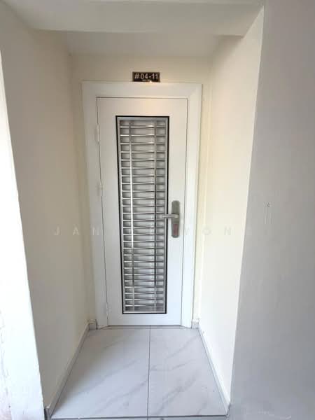 Rumah Flat untuk Dijual di Setia Indah Flat - Janice Yong - Entrance - PropertyGuru.com.my
