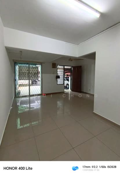 Rumah Teres 3 Tingkat untuk Dijual di Ampang (Ampang) - Sammi Chong - Living Room - PropertyGuru.com.my