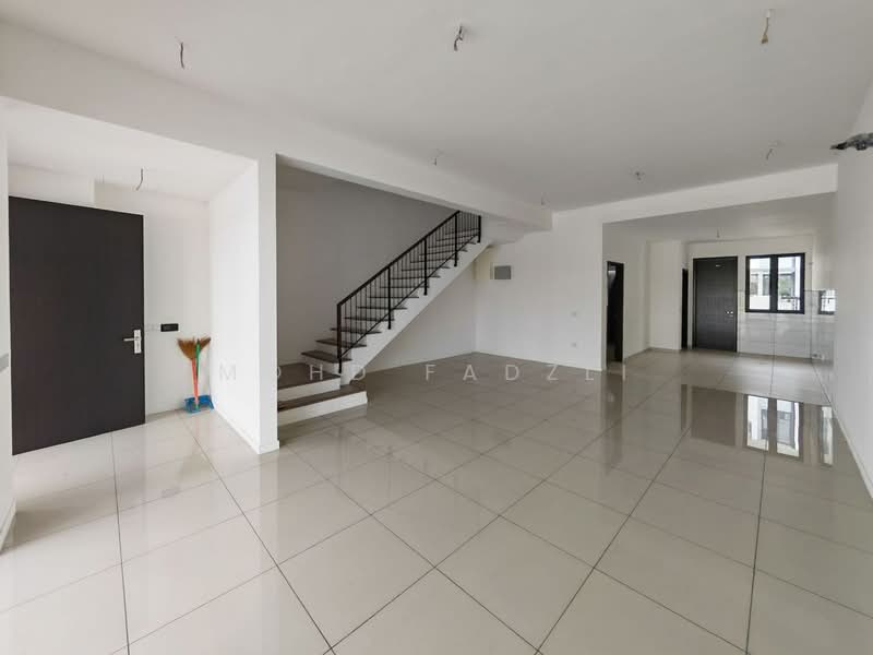 2-storey Terraced House for Sale in Bandar Bukit Raja (Klang) - Mohd Fadzli - Entrance - PropertyGuru.com.my