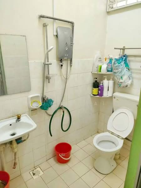 Rumah Teres 2 Tingkat untuk Dijual di Taman Nusa Perintis (Iskandar Puteri (Nusajaya)) - Tommy Tai - Bathroom - PropertyGuru.com.my